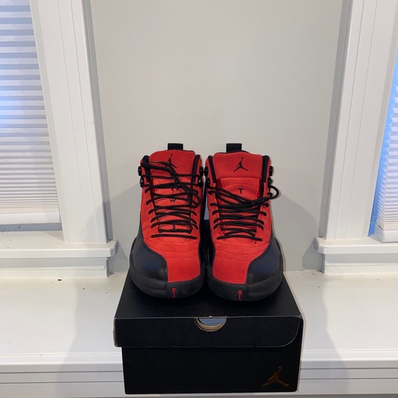 Jordan 12 reverse flu game - Picture 2 of 3